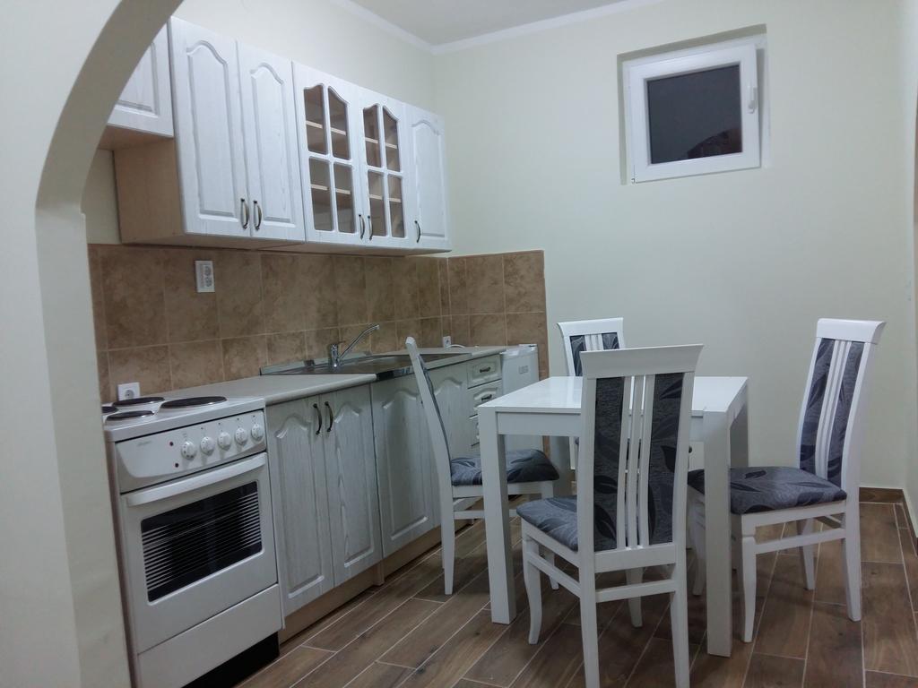 Apartment Radovan Rijeka Crnojevića Buitenkant foto